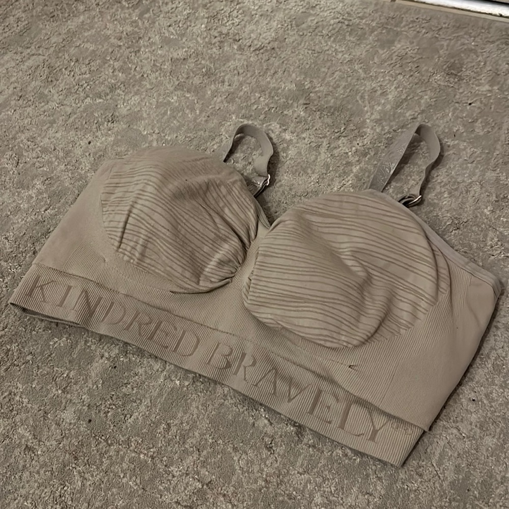 Kindred Bravely nursing/handsfree pumping bra